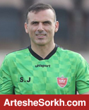 حسینی: یک سال دیگر با پرسپولیس هستم